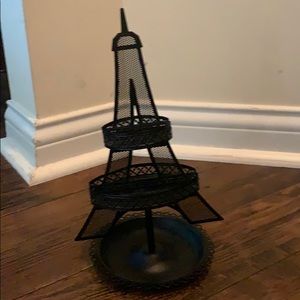 Eiffel Tower earring holder.